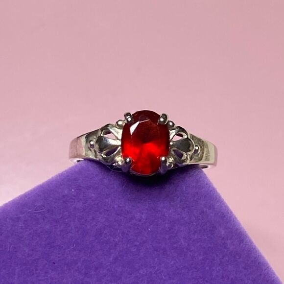 💛 925 Oval Red CZ Ring - Picture 1 of 4